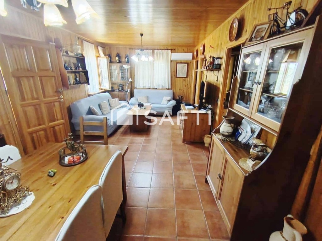 Chalet independiente con piscina privada y amplia parcela en - foto 2