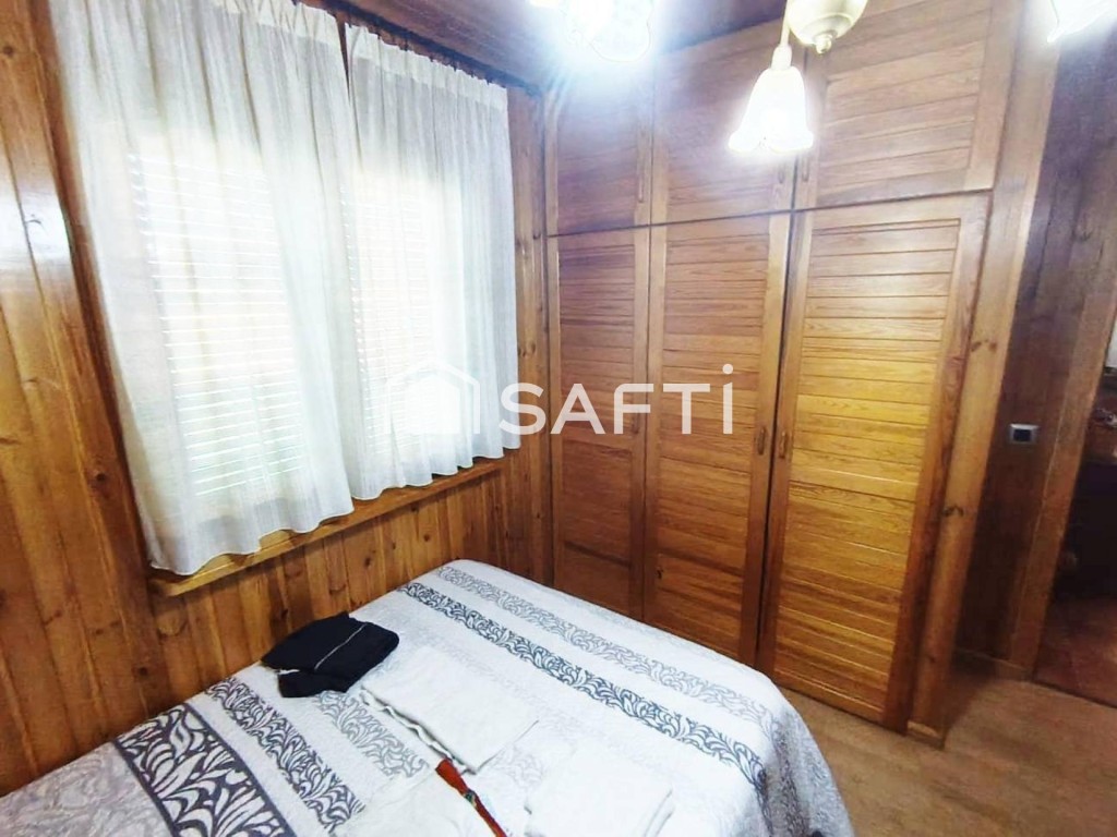 Chalet independiente con piscina privada y amplia parcela en - foto 11