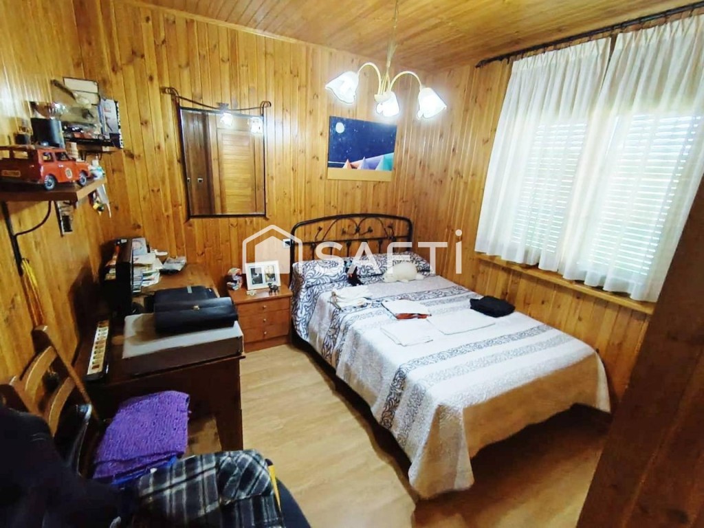 Chalet independiente con piscina privada y amplia parcela en - foto 13