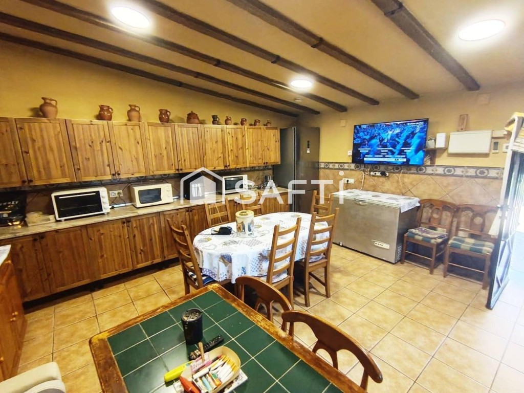 Chalet independiente con piscina privada y amplia parcela en - foto 16