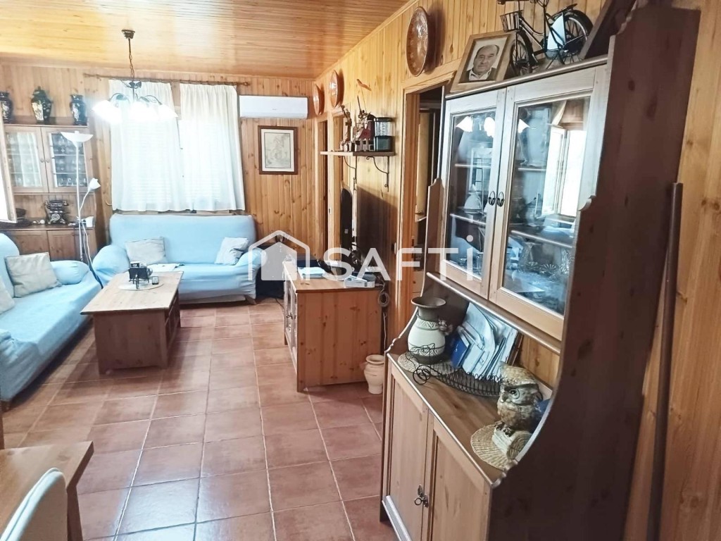 Chalet independiente con piscina privada y amplia parcela en - foto 4