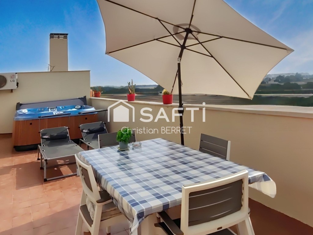 Ático con Terraza, Jacuzzi Privado y Garaje.