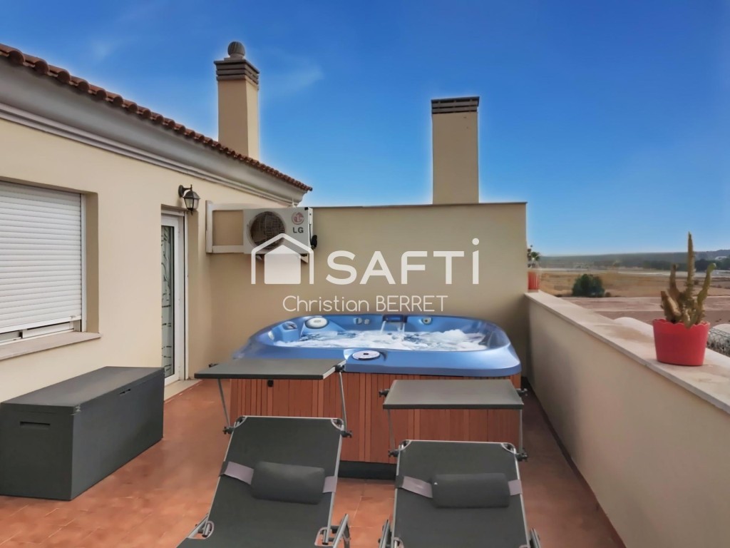 Ático con Terraza, Jacuzzi Privado y Garaje. - foto 2