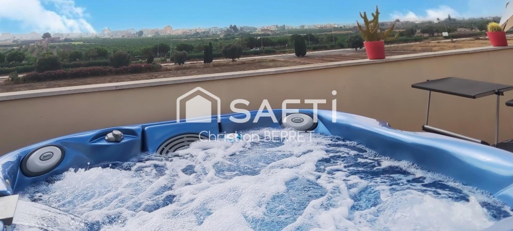 Ático con Terraza, Jacuzzi Privado y Garaje. - foto 27