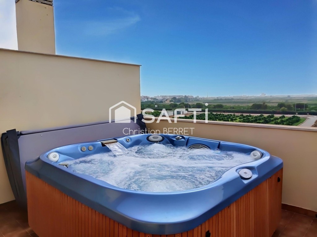 Ático con Terraza, Jacuzzi Privado y Garaje. - foto 28