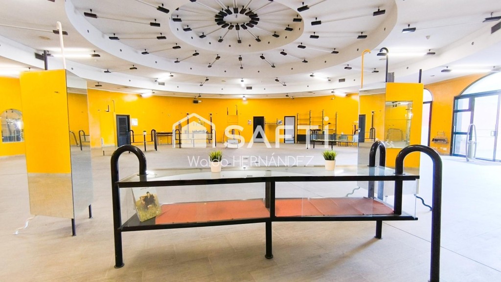 NAVE COMERCIAL E INDUSTRIAL CON UBICACIÓN ESTRATÉGICA EN MOL - foto 4