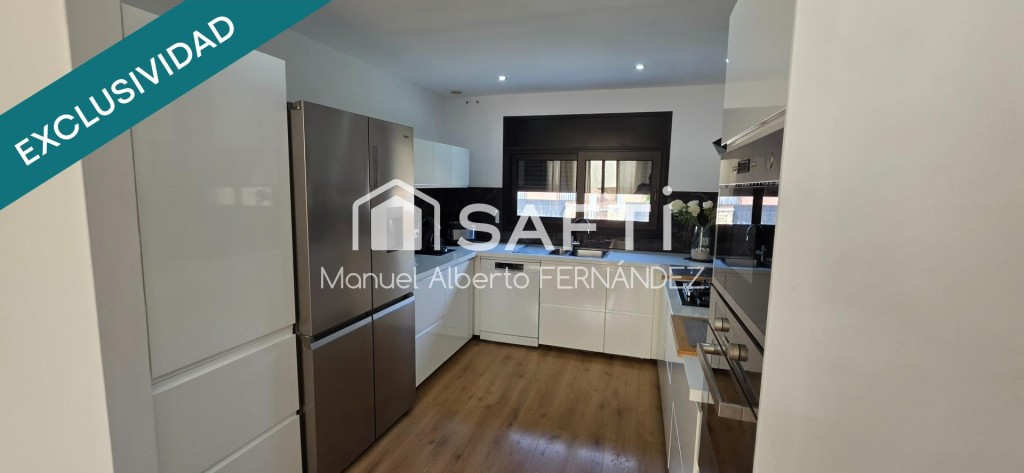 Chalet de obra nueva con diseño contemporáneo y amplios espa - foto 2