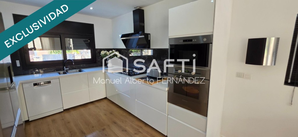 Chalet de obra nueva con diseño contemporáneo y amplios espa - foto 12