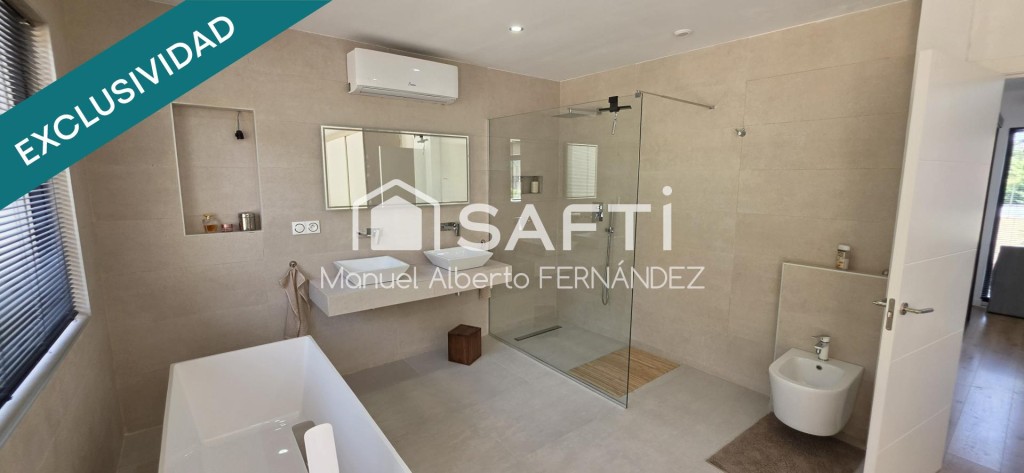 Chalet de obra nueva con diseño contemporáneo y amplios espa - foto 22