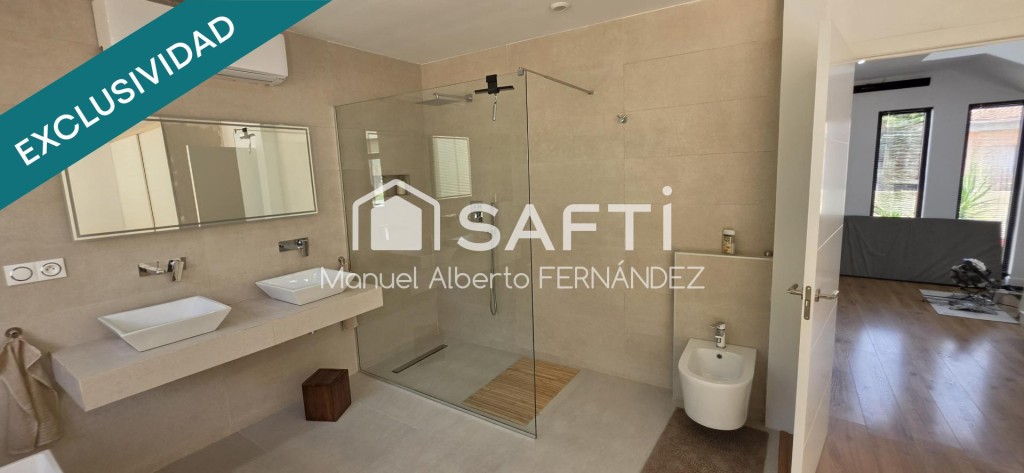 Chalet de obra nueva con diseño contemporáneo y amplios espa - foto 23