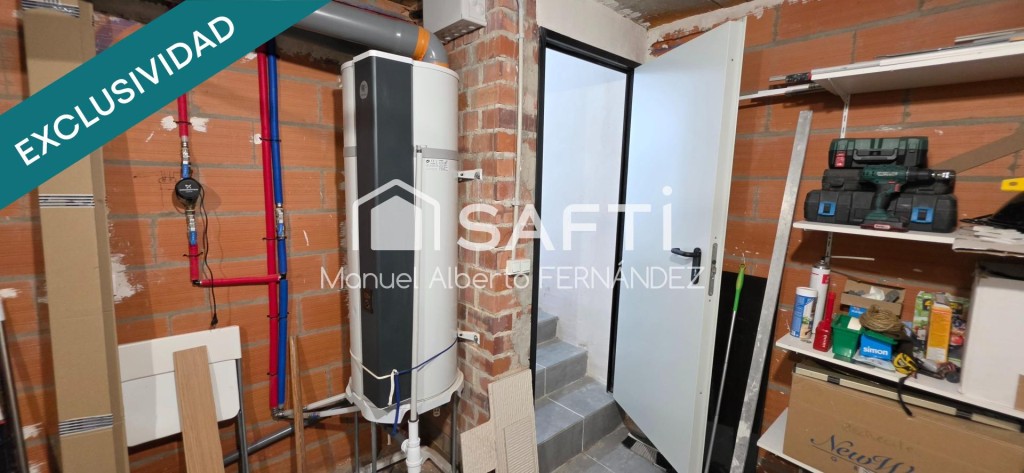 Chalet de obra nueva con diseño contemporáneo y amplios espa - foto 34