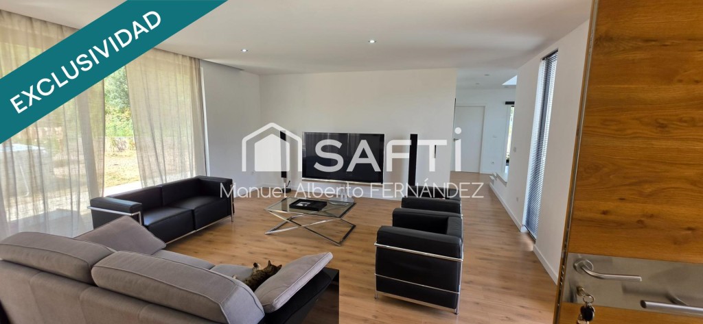 Chalet de obra nueva con diseño contemporáneo y amplios espa - foto 9