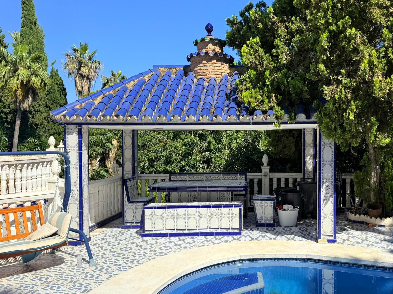 Exclusiva villa con vistas al mar, privacidad y amplios espa - foto 17
