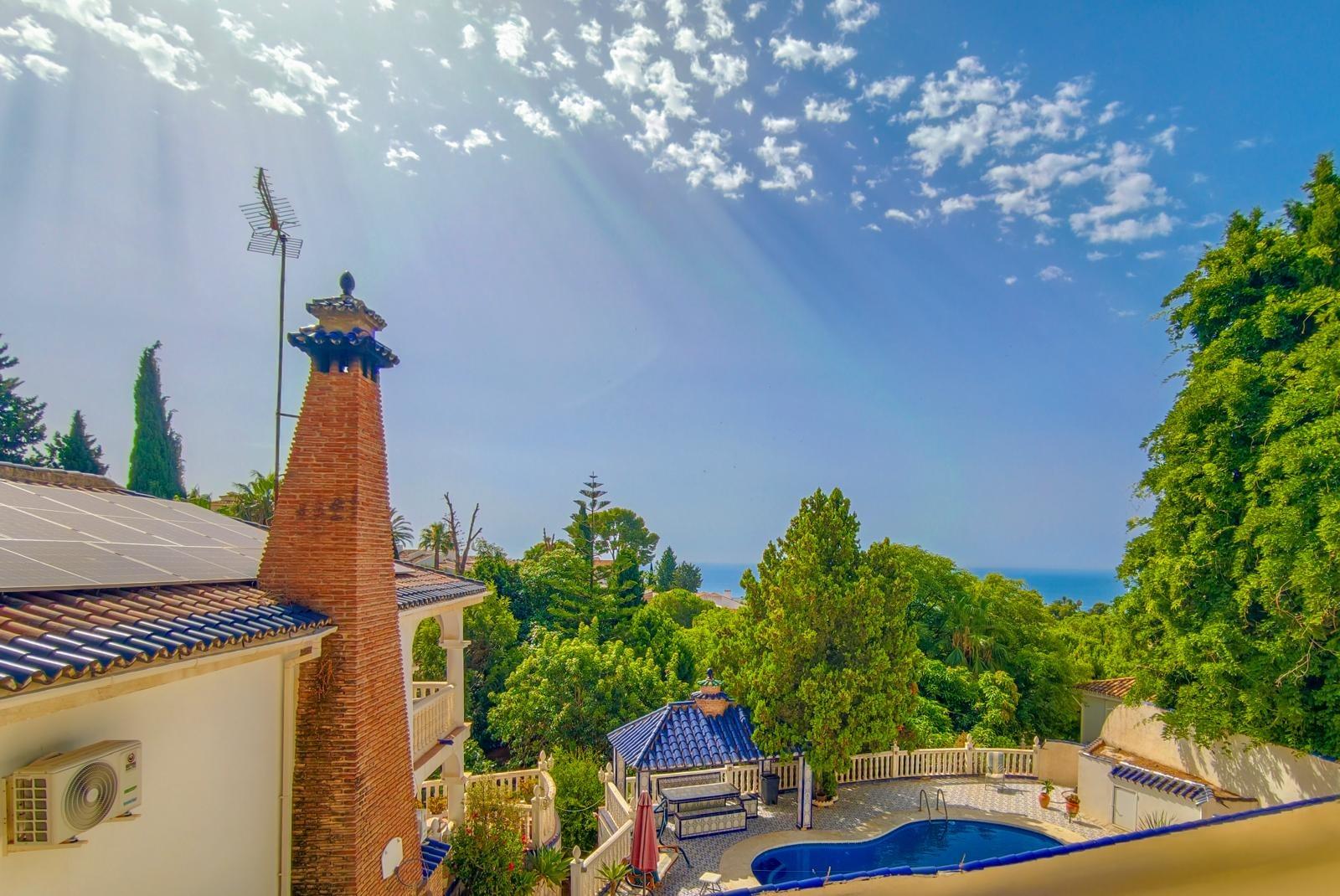 Exclusiva villa con vistas al mar, privacidad y amplios espa - foto 3