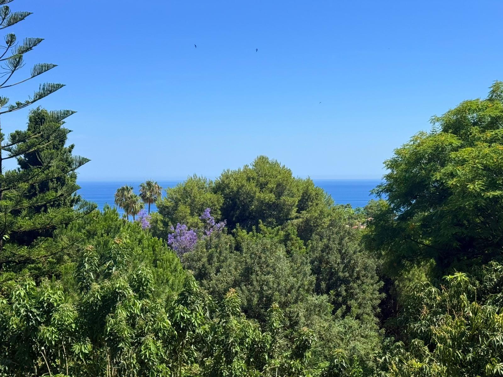 Exclusiva villa con vistas al mar, privacidad y amplios espa - foto 29