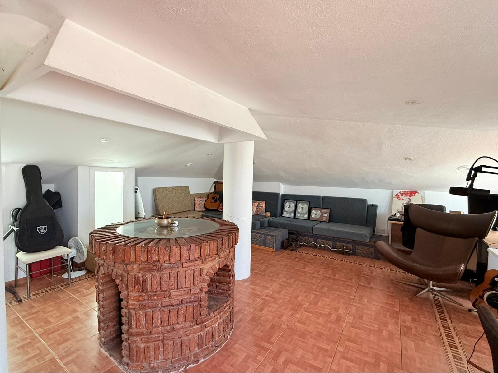 Exclusiva villa con vistas al mar, privacidad y amplios espa - foto 40