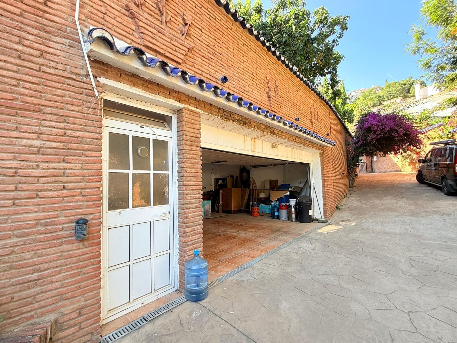 Exclusiva villa con vistas al mar, privacidad y amplios espa - foto 50
