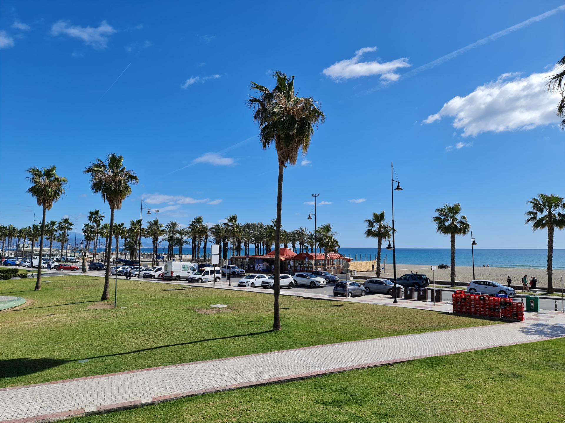VIVIENDA EN VENTA EN PRIMERA LINEA DE PLAYA, URB. COSTALAGO, - foto 2