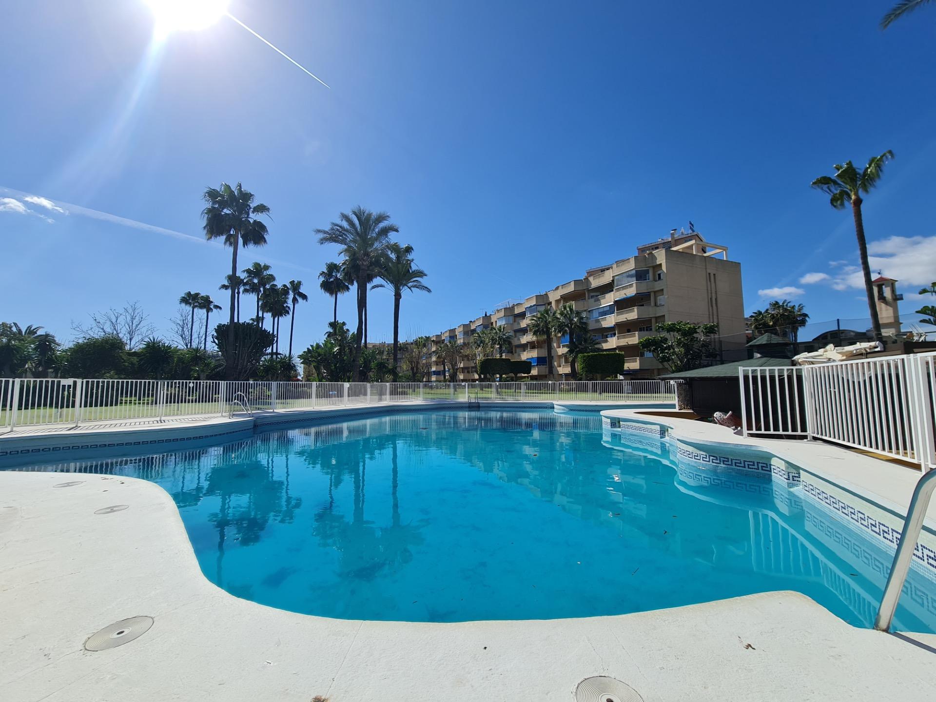 VIVIENDA EN VENTA EN PRIMERA LINEA DE PLAYA, URB. COSTALAGO, - foto 5