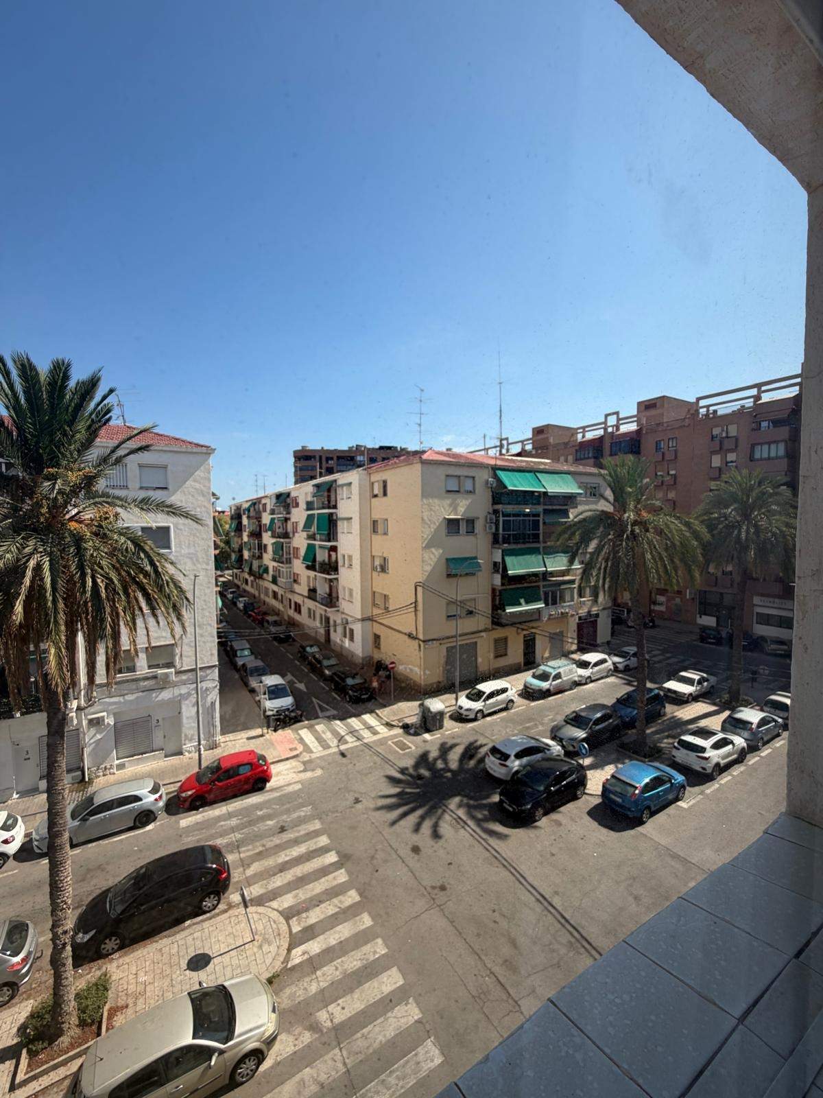 Piso en Venta en Alipark, Alicante - Ideal para Familias
