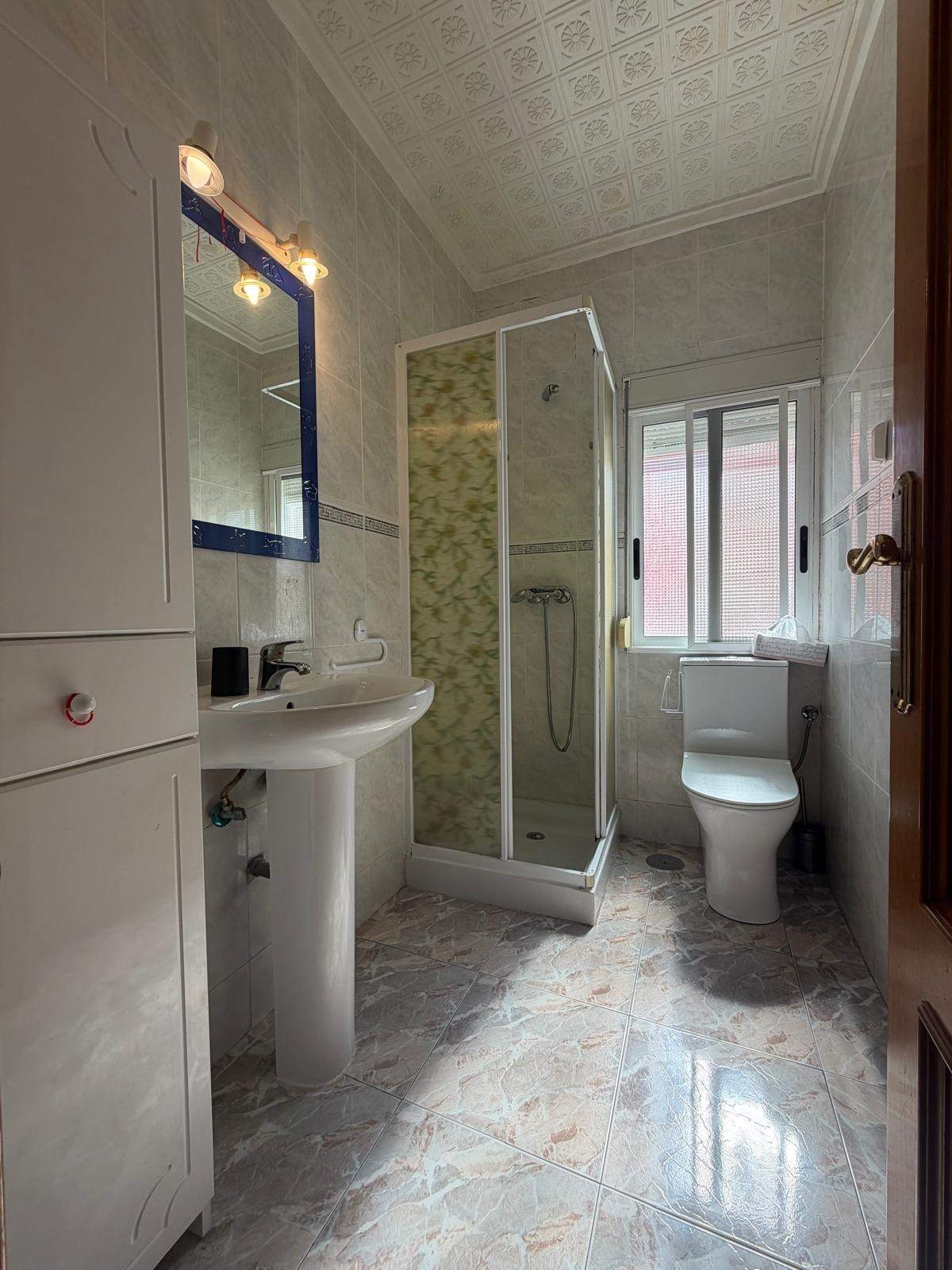 Piso en Venta en Alipark, Alicante - Ideal para Familias - foto 7
