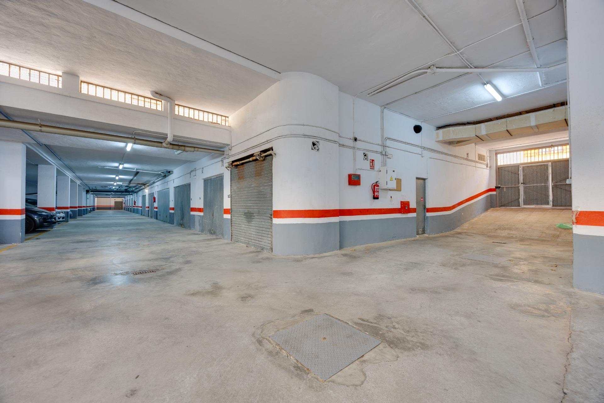 Apartamento de 1 dormitorio con plaza de garaje y piscina co - foto 20