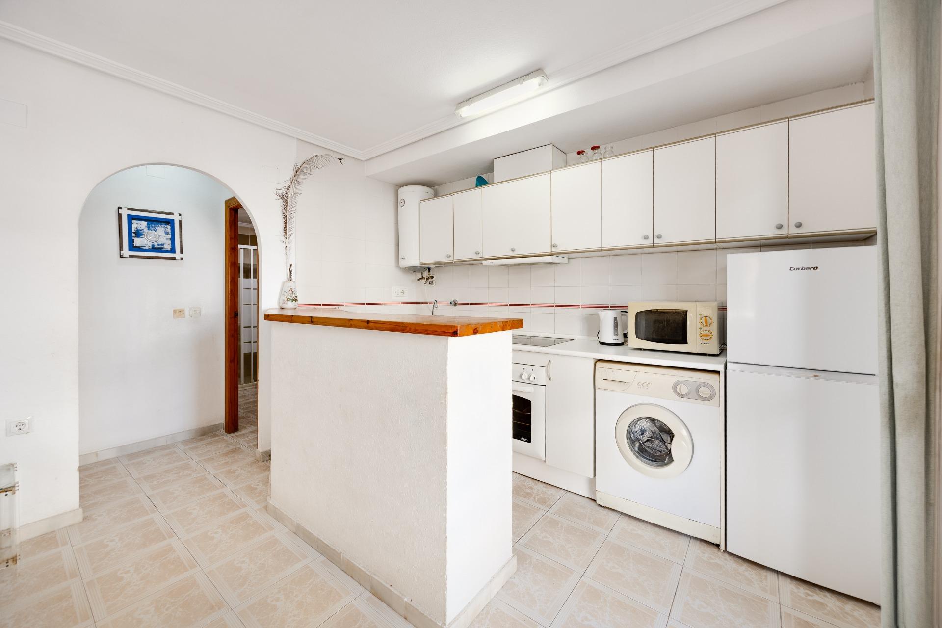 Apartamento de 1 dormitorio con plaza de garaje y piscina co - foto 8