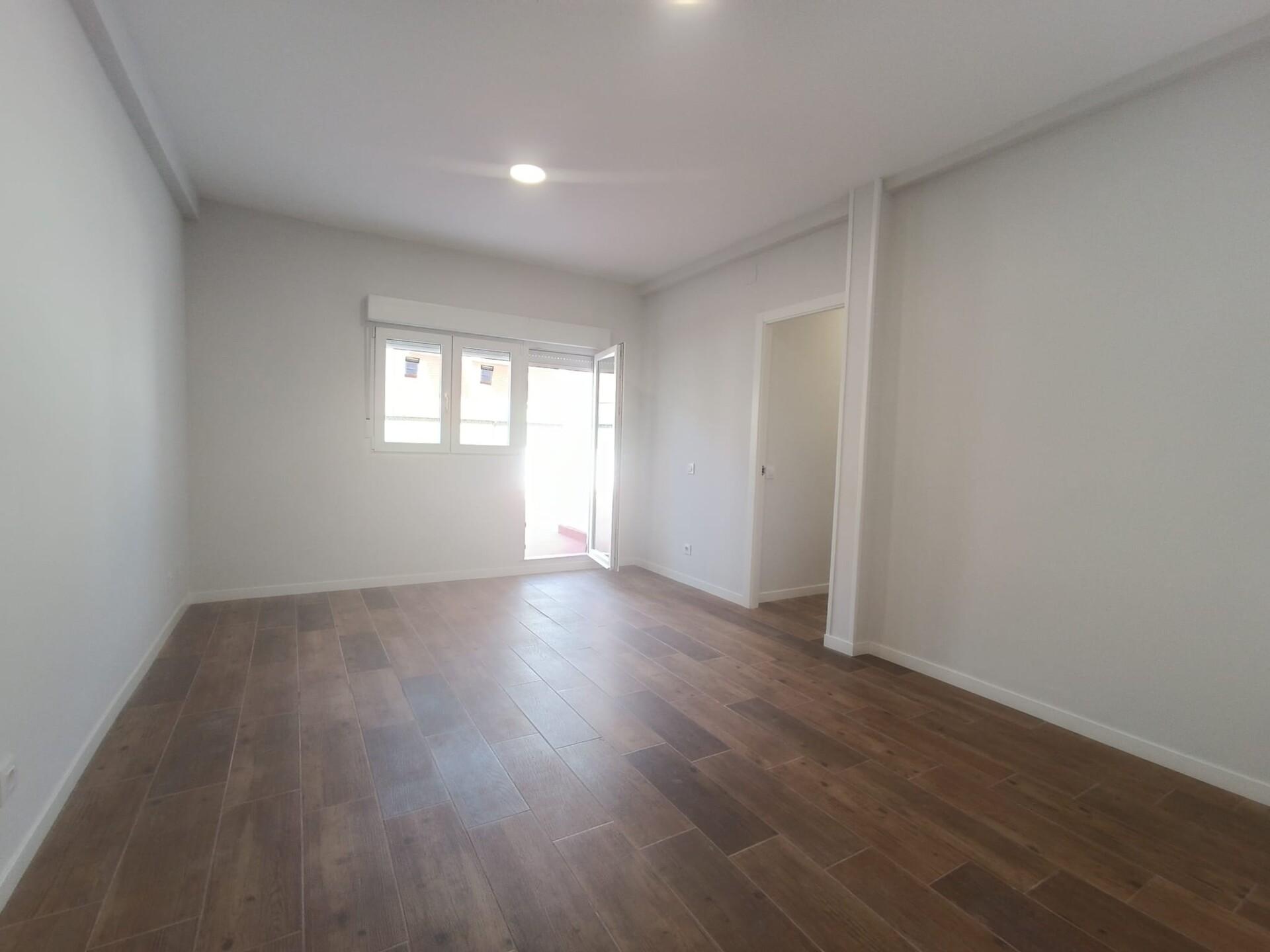 Piso de alquiler en El Molar con dos amplias terrazas. - foto 3