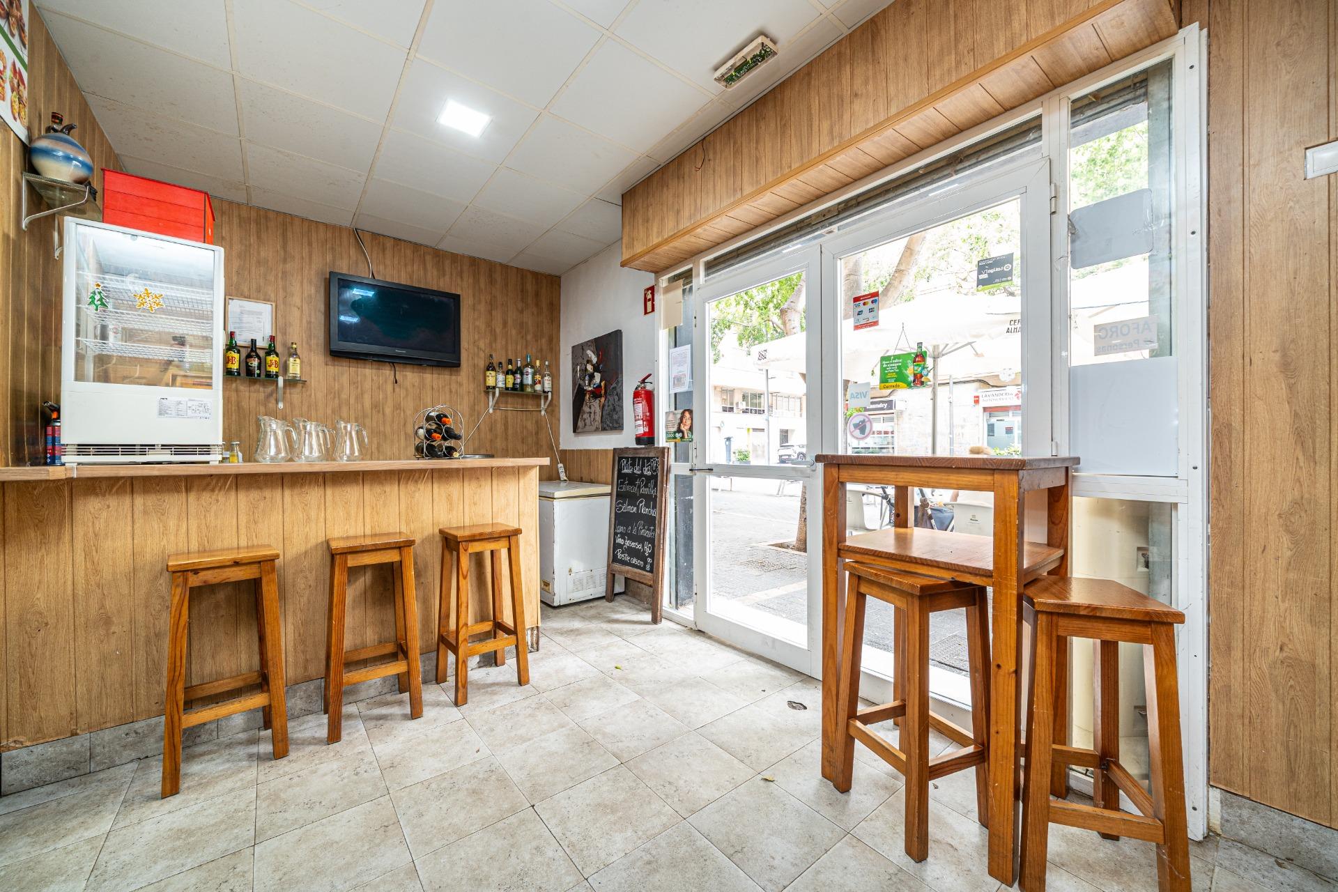 Traspaso de Bar-Cafetería en una de las mejores ubicaciones 
