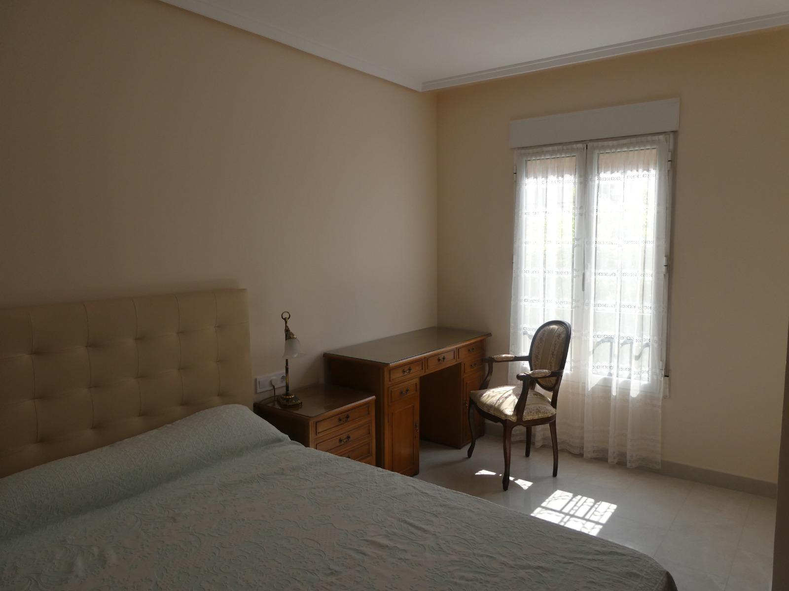 Alquiler de vivienda reformada junto a Plaza de España y Est - foto 2