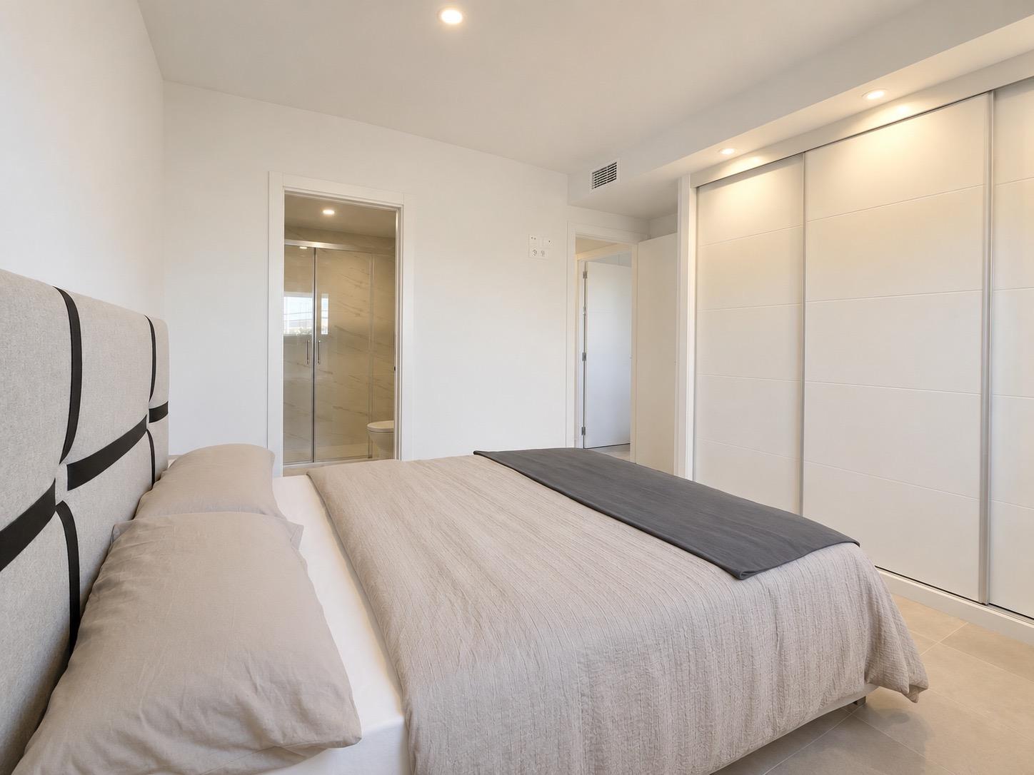 APARTAMENTO CON AMPLIA TERRAZA EN LA MODERNA URBANIZACIÓN SE - foto 9