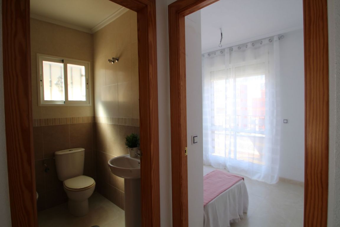 Dúplex adosado con piscina comunitaria en Aguas Nuevas, Torr - foto 35