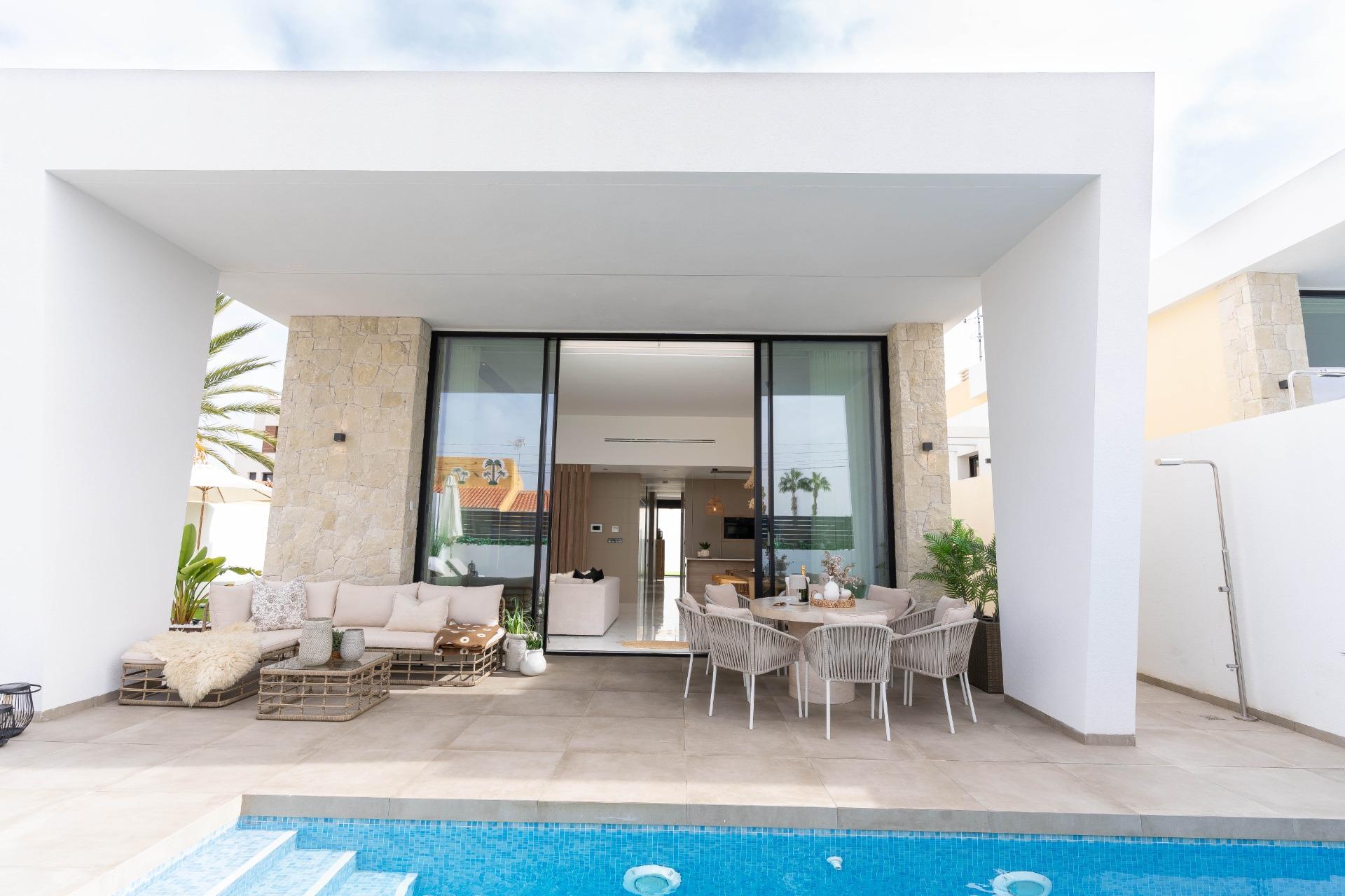 Villa Moderna con Estilo Escandinavo y Vistas a la Laguna Ro - foto 11