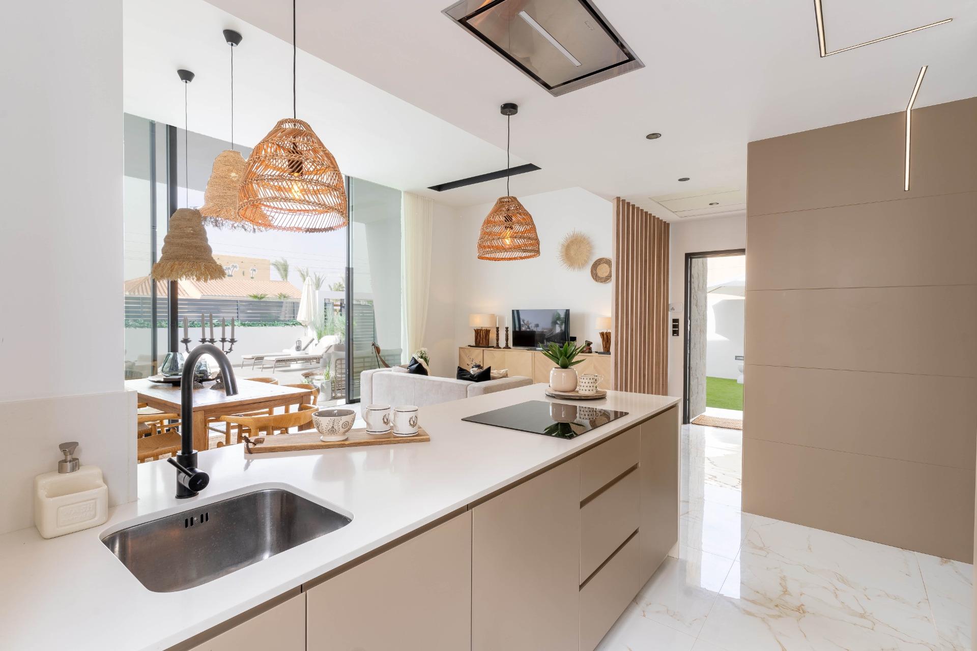 Villa Moderna con Estilo Escandinavo y Vistas a la Laguna Ro - foto 4