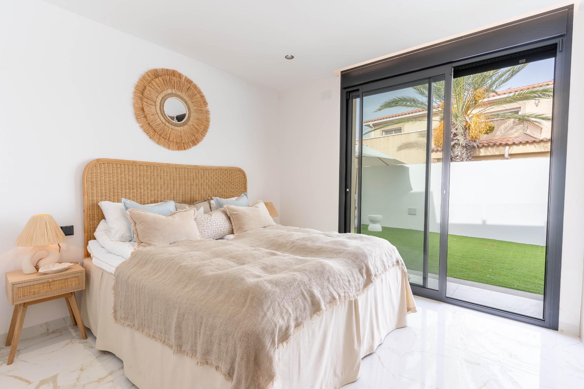 Villa Moderna con Estilo Escandinavo y Vistas a la Laguna Ro - foto 48