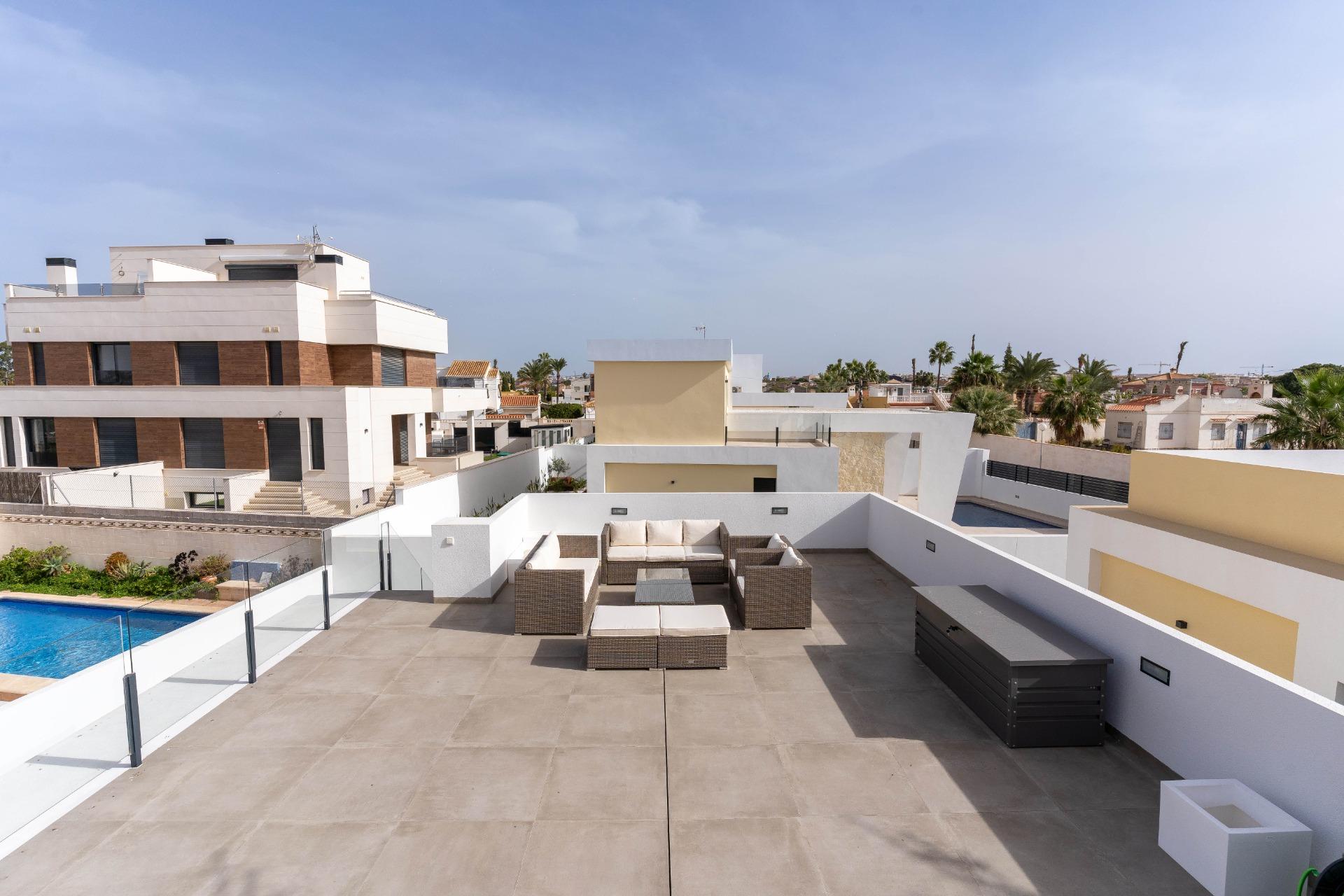 Villa Moderna con Estilo Escandinavo y Vistas a la Laguna Ro - foto 7