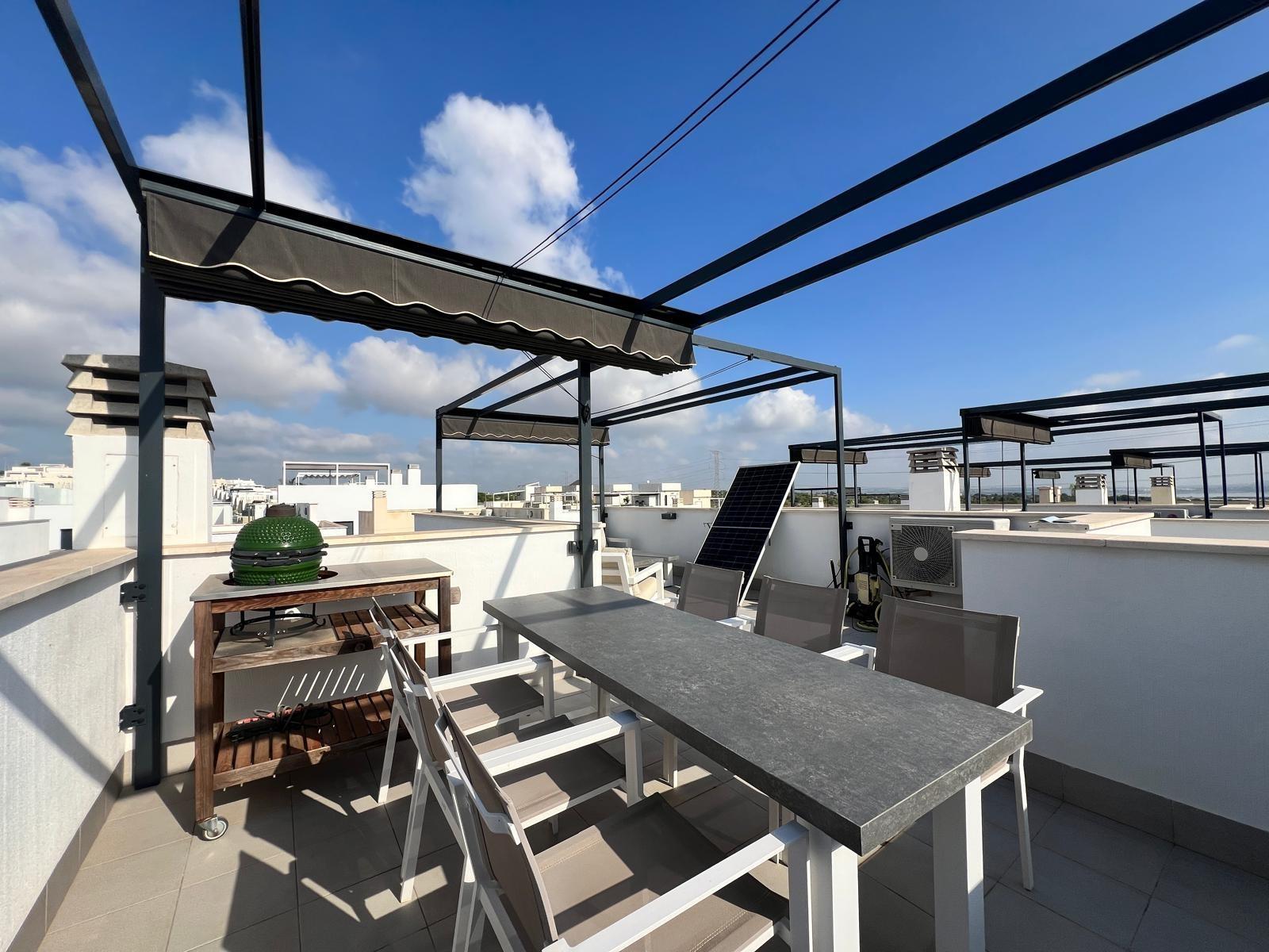 Moderna Villa de 3 Dormitorios con Piscina Privada y Soláriu - foto 13