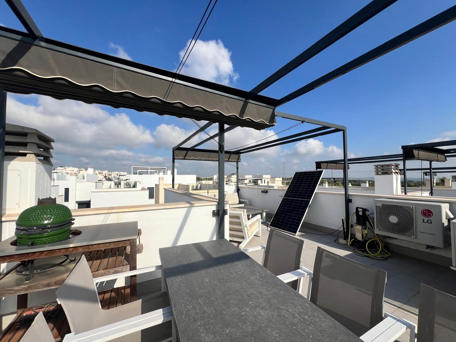 Moderna Villa de 3 Dormitorios con Piscina Privada y Soláriu - foto 14
