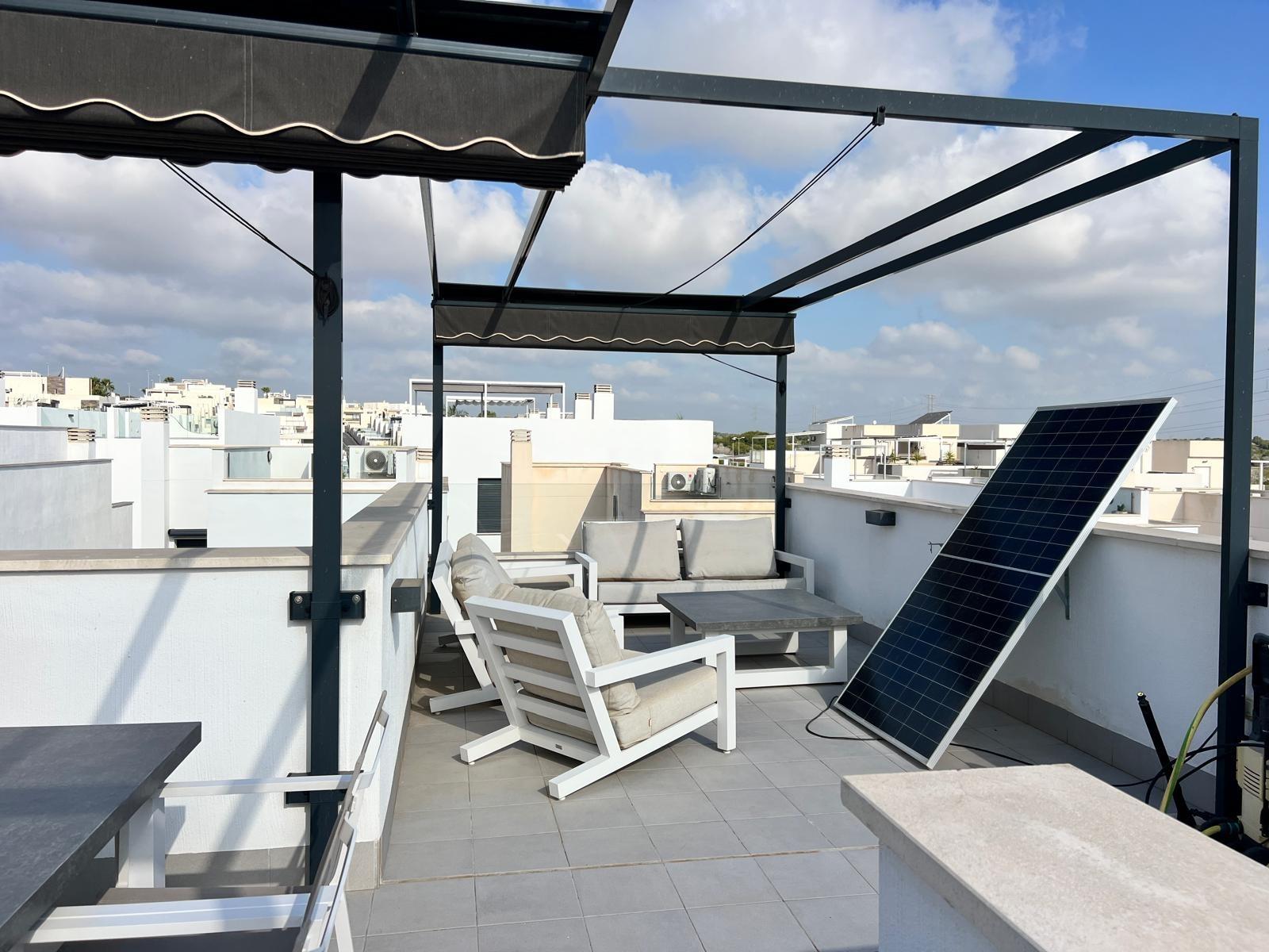 Moderna Villa de 3 Dormitorios con Piscina Privada y Soláriu - foto 19
