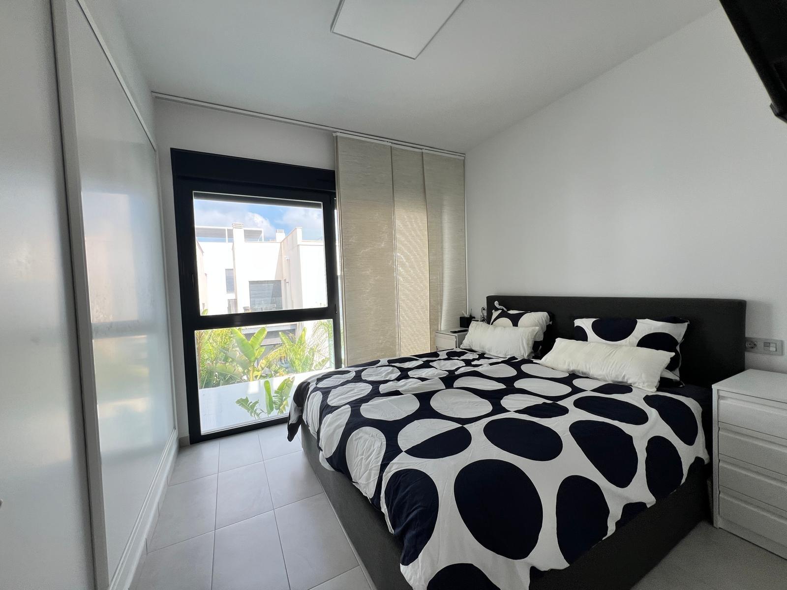Moderna Villa de 3 Dormitorios con Piscina Privada y Soláriu - foto 29
