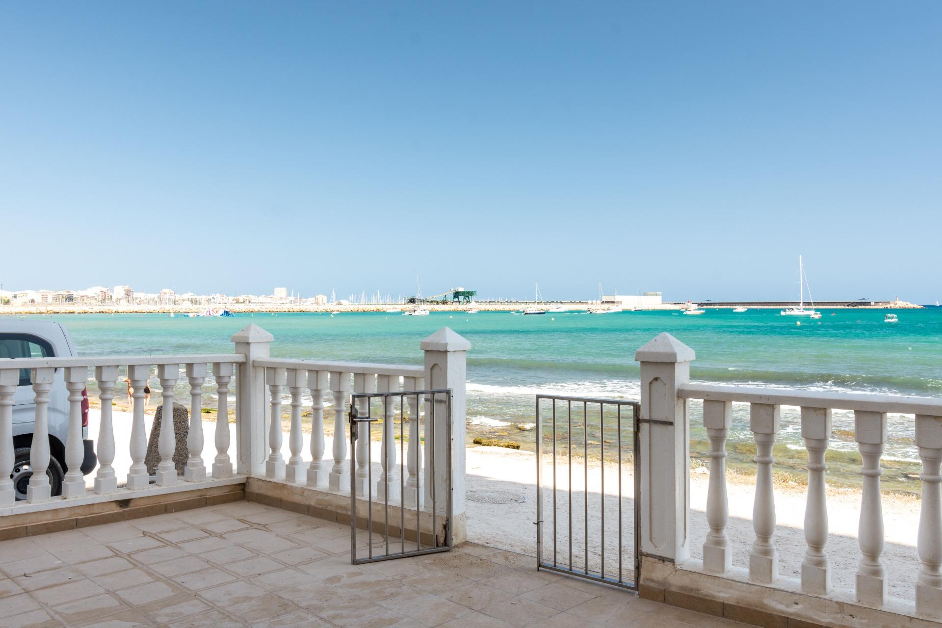 Apartamento en primera línea de la Playa de los Náufragos co