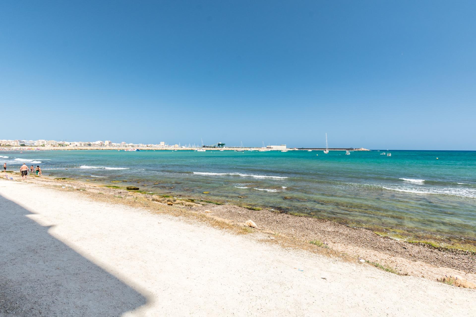 Apartamento en primera línea de la Playa de los Náufragos co - foto 2
