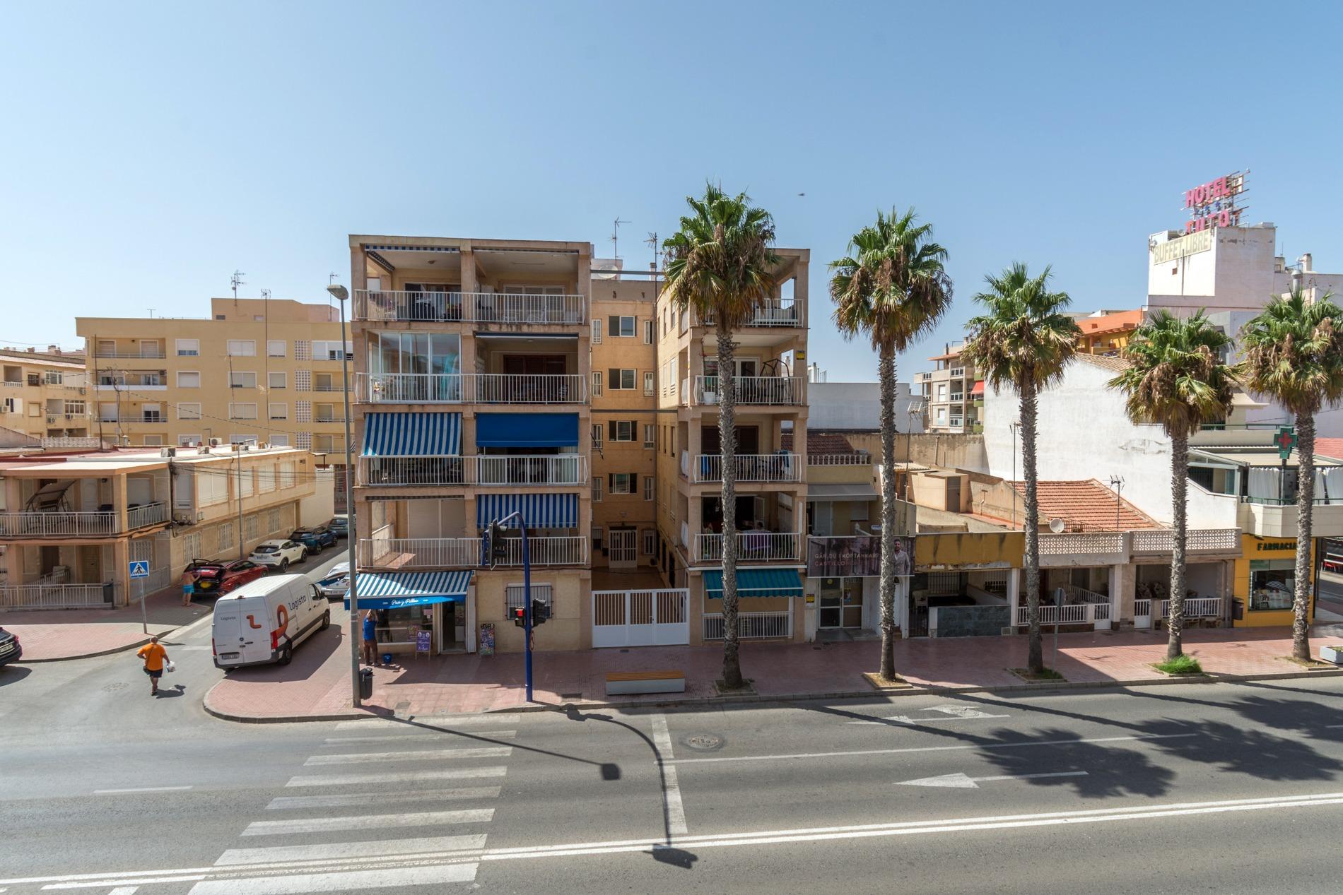 Apartamento en primera línea de la Playa de los Náufragos co - foto 9