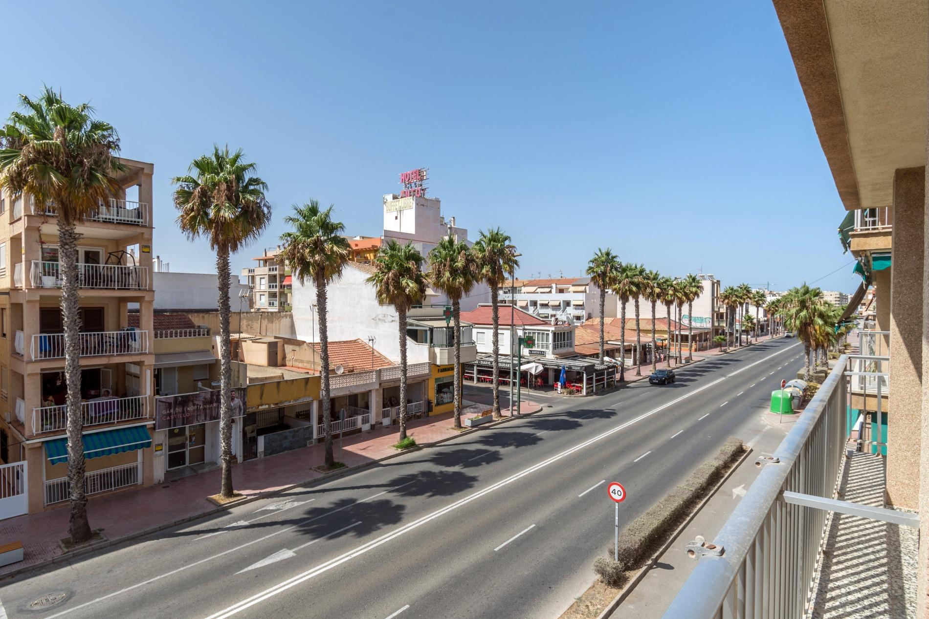 Apartamento en primera línea de la Playa de los Náufragos co - foto 10