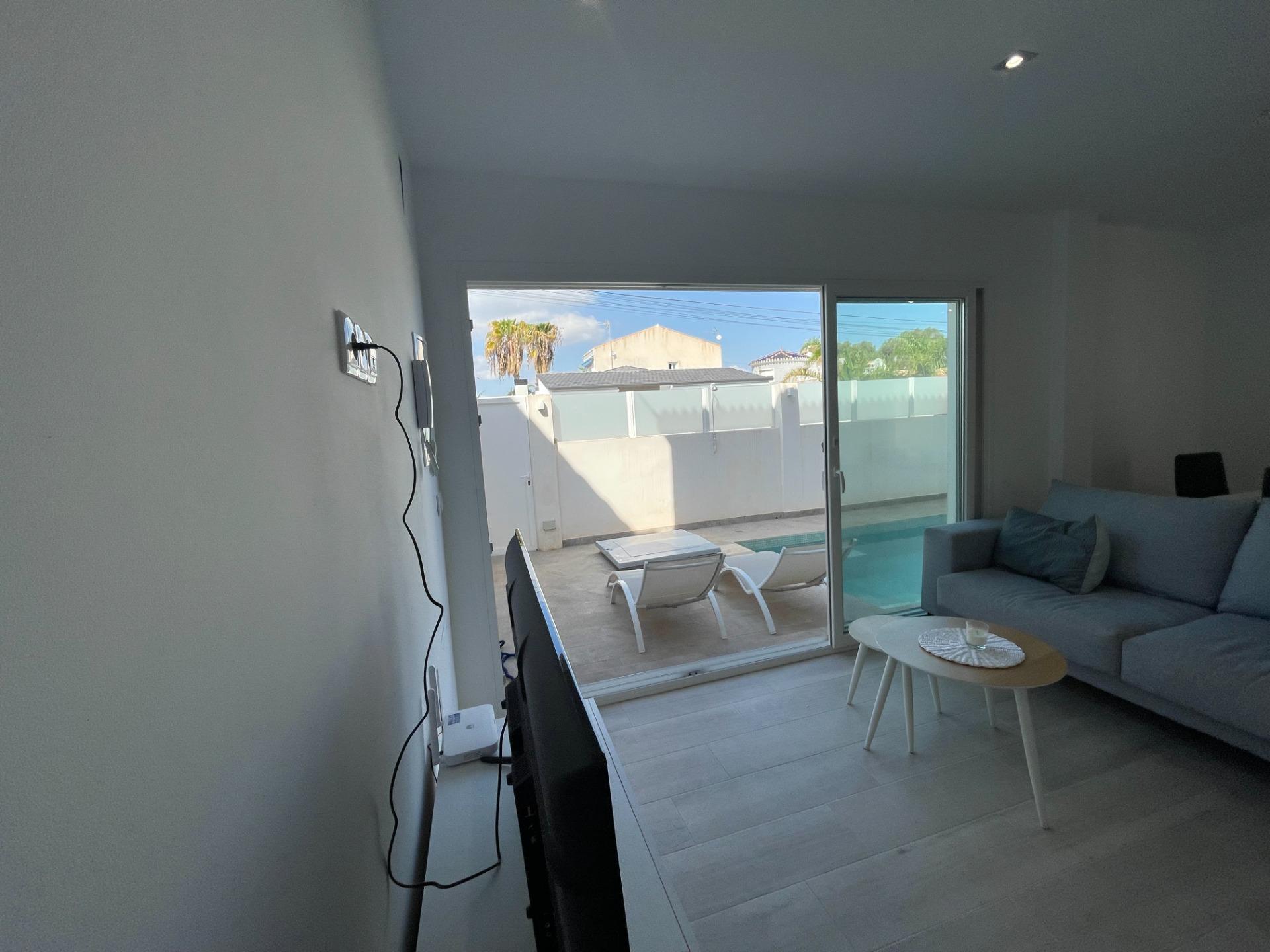 Estupendo Bungalow Planta Baja  con piscina Privada - foto 3