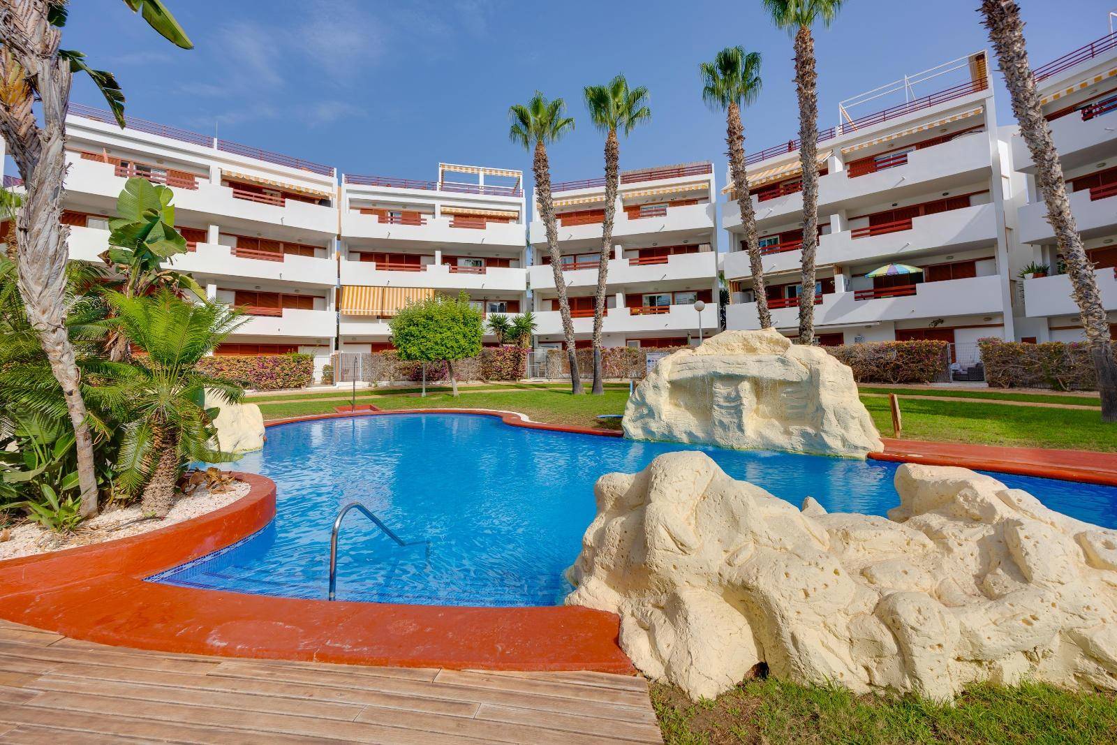 Apartamento 4 habitaciones 123m² en venta - Punta Prima - foto 2