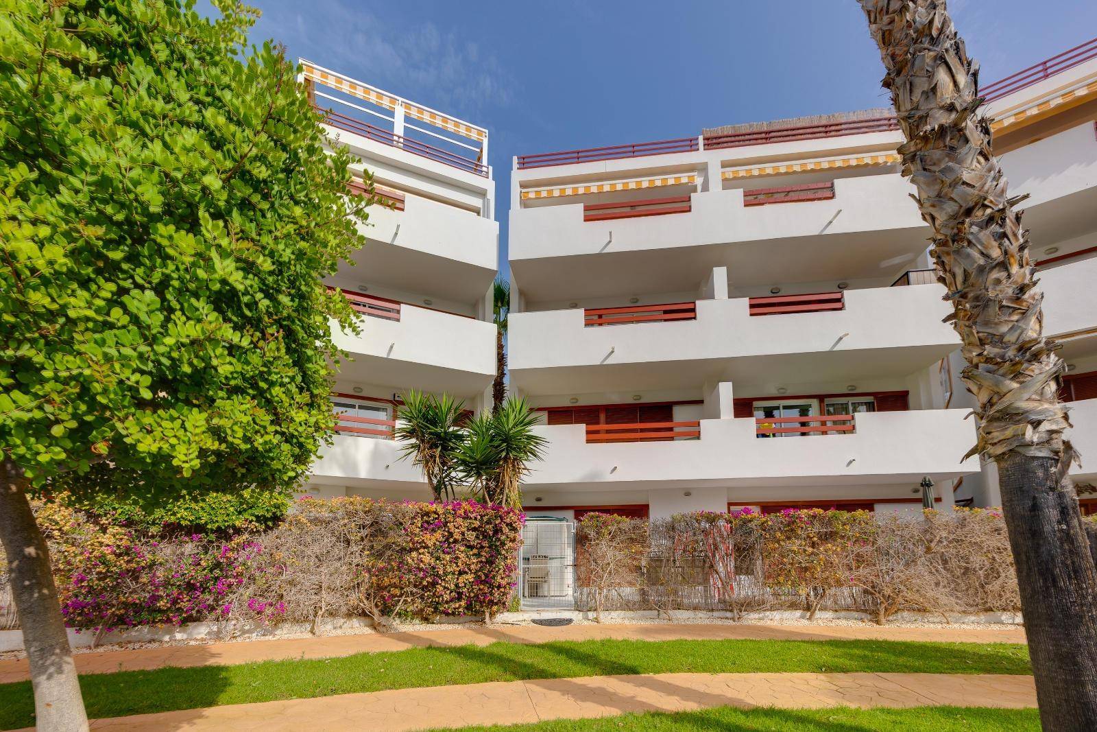 Apartamento 4 habitaciones 123m² en venta - Punta Prima - foto 6