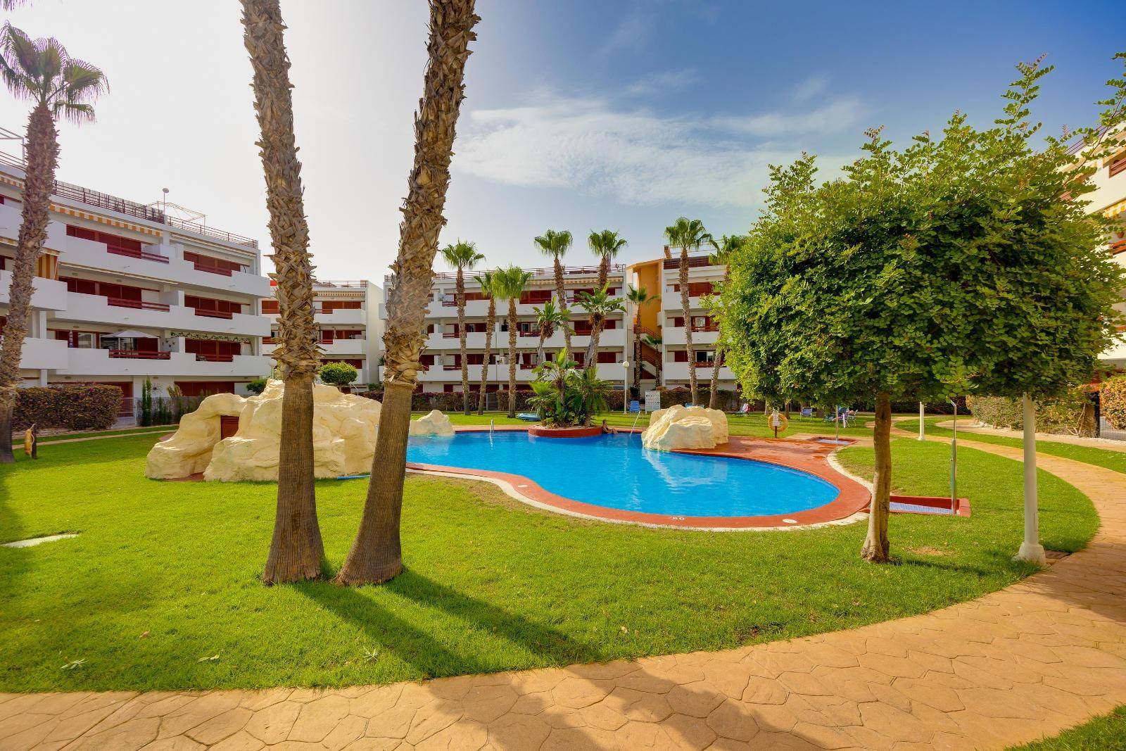 Apartamento 4 habitaciones 123m² en venta - Punta Prima - foto 7