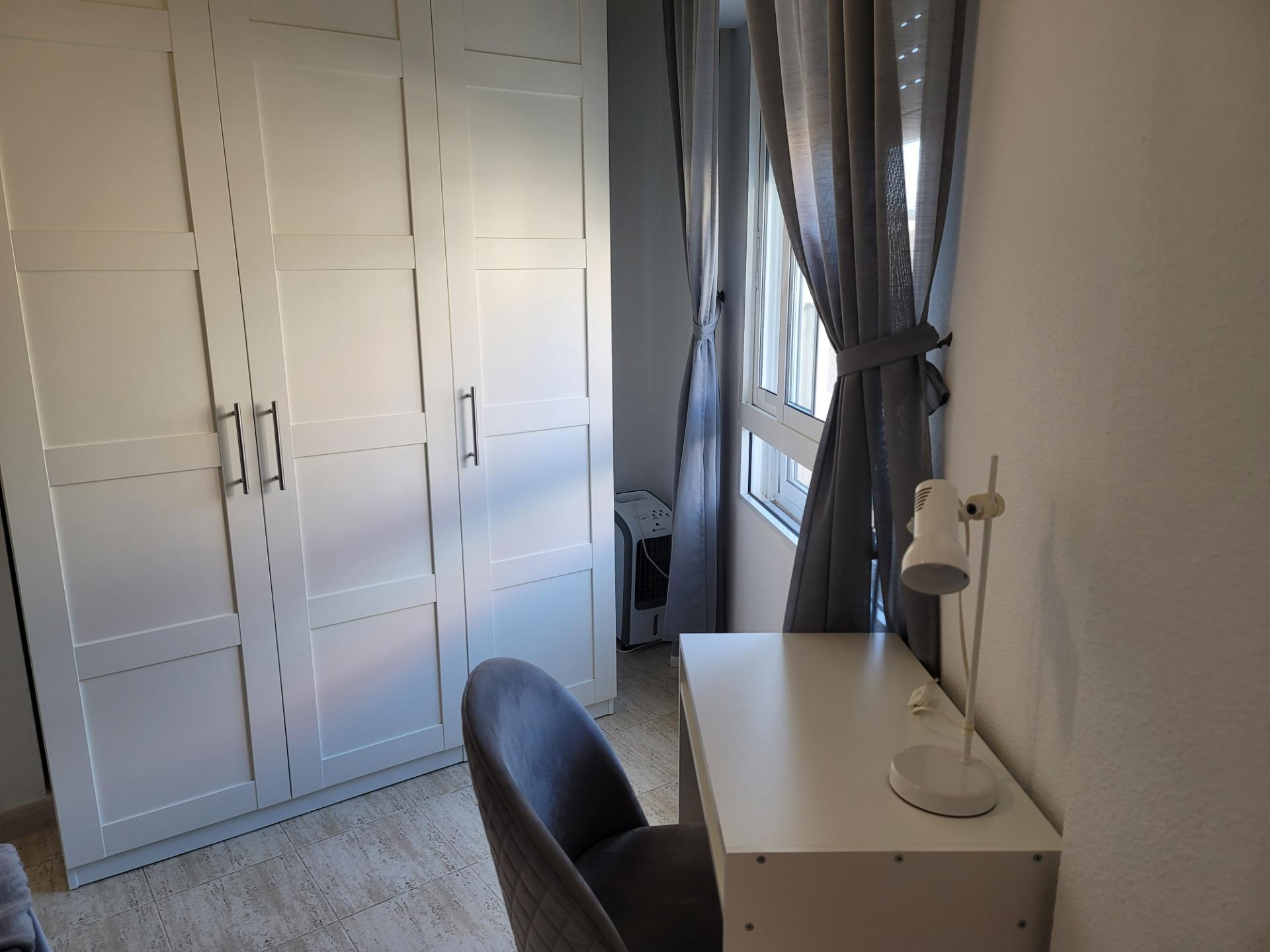 Encantador ático con 3 dormitorios y piscina comunitaria - foto 23