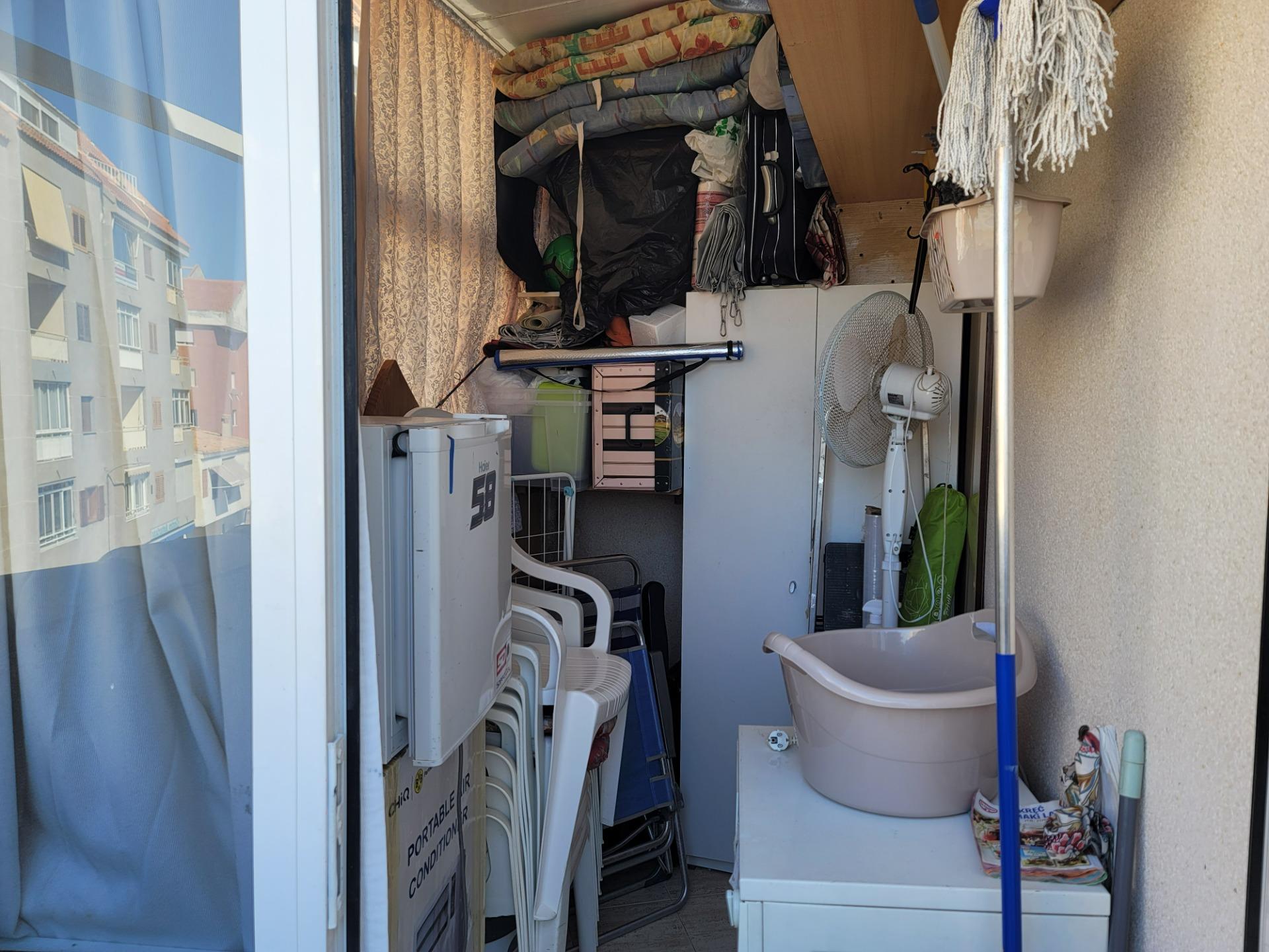 Encantador ático con 3 dormitorios y piscina comunitaria - foto 8